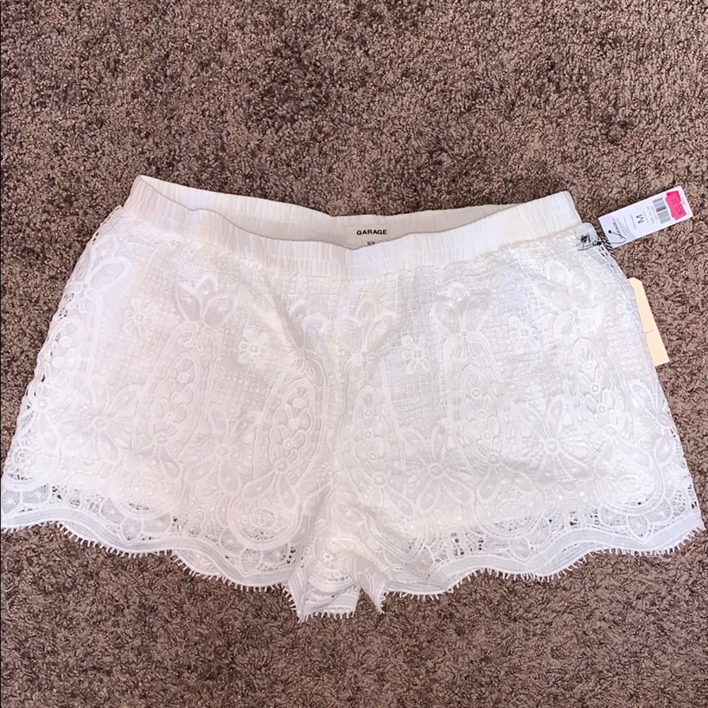 Garage white shorts